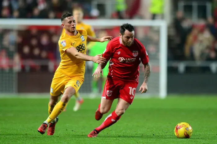 Framed Print : Bristol City's Lee Tomlin Outruns Preston North End's Alan Browne