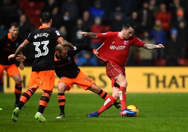 Bristol City's Lee Tomlin Outwits Sheffield Wednesday's Barry Bannan in Championship Clash