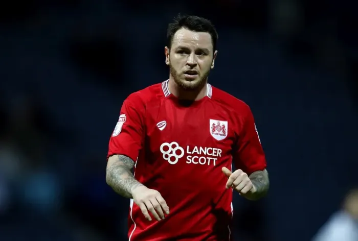 Framed Print : Bristol City's Lee Tomlin at Preston North End, Sky Bet Championship Clash (April 4, 2017) Framed Print : Bristol City's Lee Tomlin at Preston North End, Sky Bet Championship Clash (April 4, 2017)