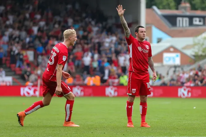 Framed Print : Bristol City's Lee Tomlin Scores Dramatic Free-Kick Goal vs. Aston Villa (3-1)