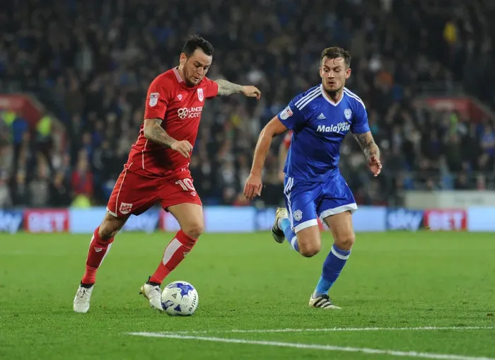 Framed Print : Bristol City's Lee Tomlin Scores Stunner at Cardiff City Stadium Framed Print : Bristol City's Lee Tomlin Scores Stunner at Cardiff City Stadium