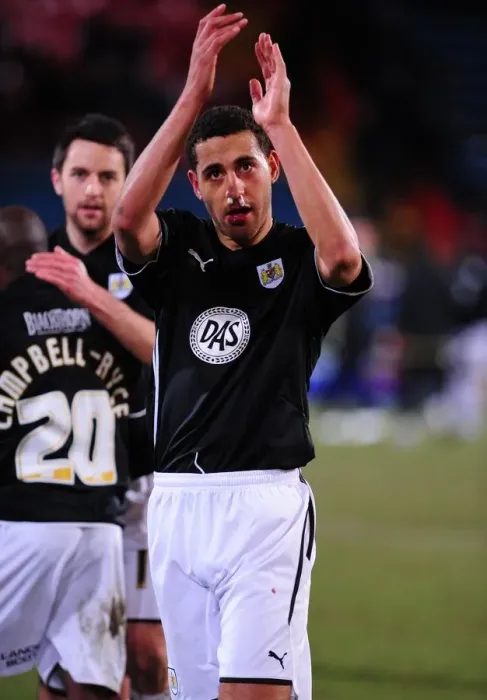 Framed Print : Bristol City's Lewin Nyatanga at Crystal Palace Championship Clash, Selhurst Park Stadium - March 9, 2010
