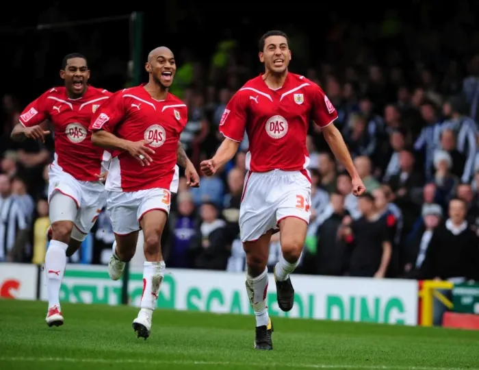 Framed Print : Bristol City's Lewin Nyatanga Scores the Thrilling Opener: Championship Match vs. Newcastle United (2010)