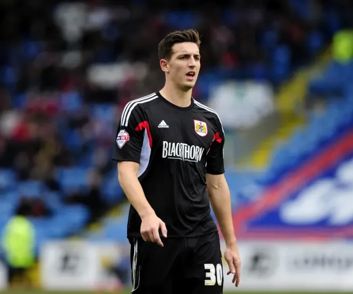Framed Print : Bristol City's Lewis Dunk in Action at Carlisle United, October 2013