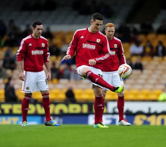 Framed Print : Bristol City's Lewis Dunk in Action at Port Vale, October 2013 Framed Print : Bristol City's Lewis Dunk in Action at Port Vale, October 2013
