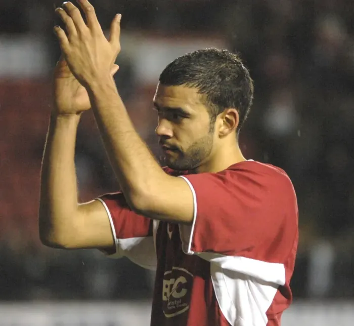 Framed Print : Bristol City's Liam Fontaine in Action Against Middlesbrough