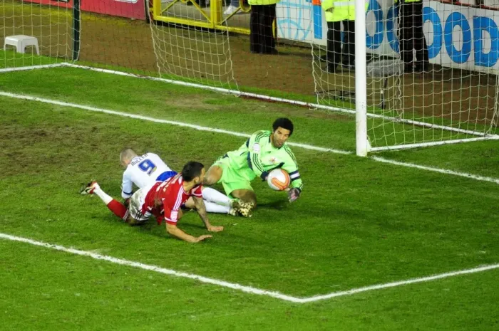 Framed Print : Bristol City's Liam Fontaine Denies Kenny Miller: A Football Rivalry Moment at Ashton Gate Stadium (Bristol City vs. Cardiff City, March 10, 2012)