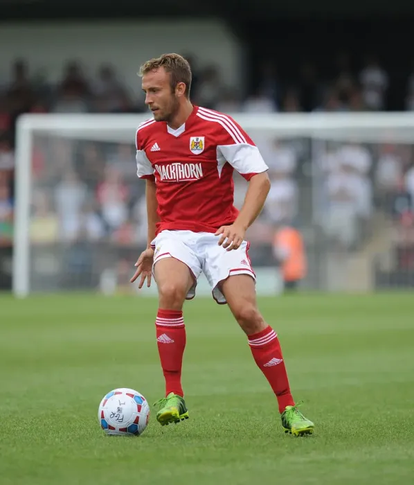 Framed Print : Bristol City's Liam Kelly in Action Against Forest Green Rovers (2013) Framed Print : Bristol City's Liam Kelly in Action Against Forest Green Rovers (2013)