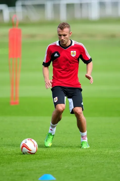 Framed Print : Bristol City's Liam Kelly in Pre-Season Training Framed Print : Bristol City's Liam Kelly in Pre-Season Training