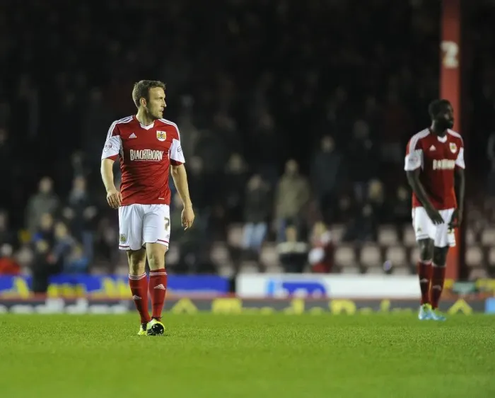 Framed Print : Bristol City's Liam Kelly Returns: First Appearance of the Season Against Swindon Town in Sky Bet League One Framed Print : Bristol City's Liam Kelly Returns: First Appearance of the Season Against Swindon Town in Sky Bet League One