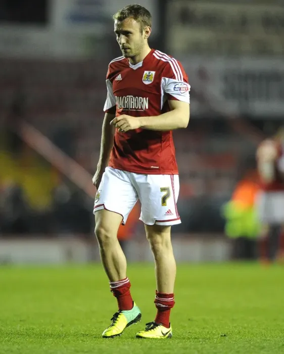 Framed Print : Bristol City's Liam Kelly Returns: First Appearance of the Season Against Swindon Town in Sky Bet League One Framed Print : Bristol City's Liam Kelly Returns: First Appearance of the Season Against Swindon Town in Sky Bet League One