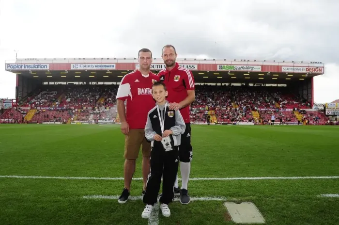 Framed Print : Bristol City's Louis Carey Holds the Blackthorn Trophy after Winning against Bradford City, August 2013 Framed Print : Bristol City's Louis Carey Holds the Blackthorn Trophy after Winning against Bradford City, August 2013