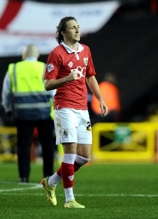 Framed Print : Bristol City's Luke Ayling in Action Against Oldham Athletic at Ashton Gate, November 2014 Framed Print : Bristol City's Luke Ayling in Action Against Oldham Athletic at Ashton Gate, November 2014