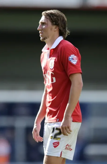 Framed Print : Bristol City's Luke Ayling in Action Against Rochdale AFC, Sky Bet League One, 2014