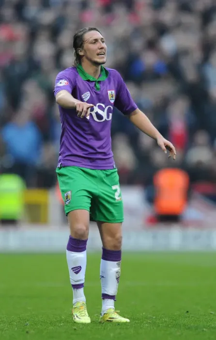 Framed Print : Bristol City's Luke Ayling in Action Against Swindon Town, November 15, 2014