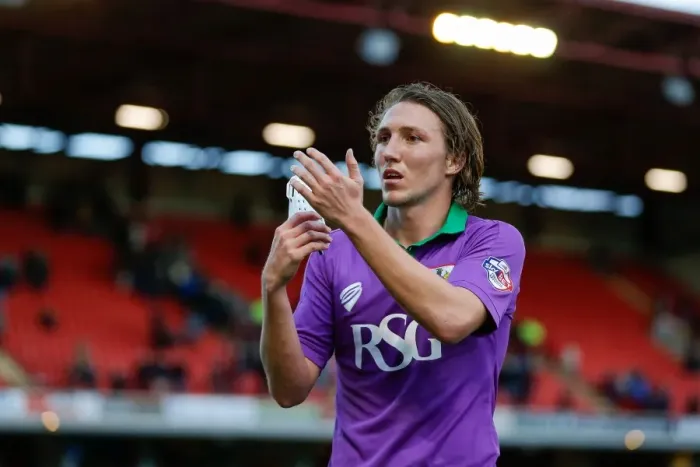 Framed Print : Bristol City's Luke Ayling Disappointed After 2-2 Draw vs Barnsley (October 2014) Framed Print : Bristol City's Luke Ayling Disappointed After 2-2 Draw vs Barnsley (October 2014)