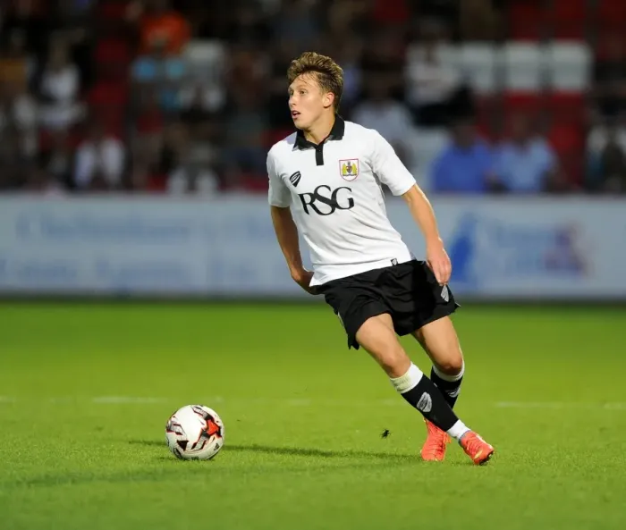 Framed Print : Bristol City's Luke Freeman in Action against Cheltenham Town (2014) Framed Print : Bristol City's Luke Freeman in Action against Cheltenham Town (2014)