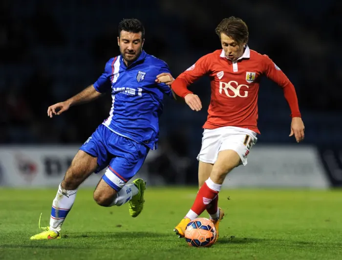 Framed Print : Bristol City's Luke Freeman in Action at FA Cup Round One: Gillingham vs. Bristol City at Priestfield Stadium