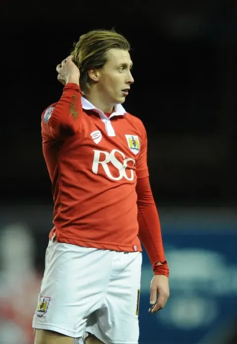 Framed Print : Bristol City's Luke Freeman in Action during FA Cup Third Round Replay vs Doncaster Rovers at Ashton Gate Stadium Framed Print : Bristol City's Luke Freeman in Action during FA Cup Third Round Replay vs Doncaster Rovers at Ashton Gate Stadium