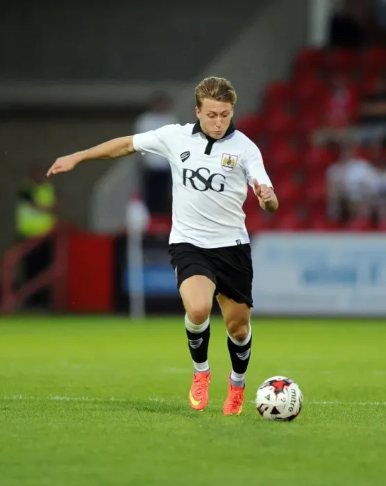 Framed Print : Bristol City's Luke Freeman in Action during Pre-Season Friendly against Cheltenham Town (Joe Meredith / JMP, 2014) Framed Print : Bristol City's Luke Freeman in Action during Pre-Season Friendly against Cheltenham Town (Joe Meredith / JMP, 2014)