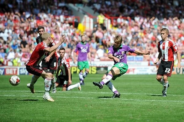 Bristol City's Luke Freeman Aims for Glory: Sheffield United vs. Bristol City, Sky Bet League One Opening Game (09-08-2014)