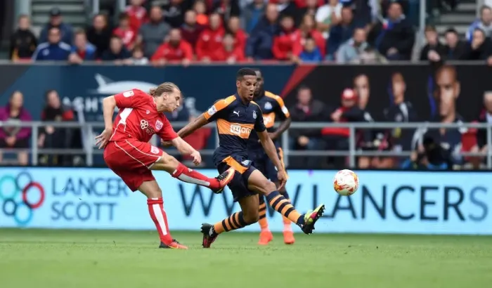Framed Print : Bristol City's Luke Freeman Aims for the Net Against Newcastle United (August 2016) Framed Print : Bristol City's Luke Freeman Aims for the Net Against Newcastle United (August 2016)