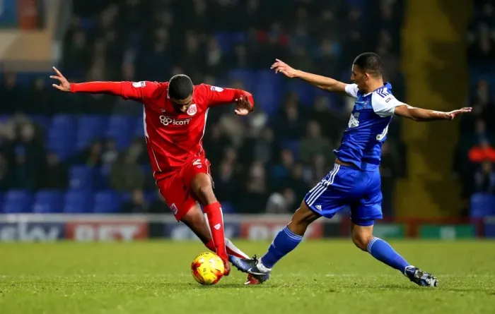 Framed Print : Bristol City's Mark Little Outmaneuvers Ipswich Town's Myles Kenlock during Sky Bet Championship Match Framed Print : Bristol City's Mark Little Outmaneuvers Ipswich Town's Myles Kenlock during Sky Bet Championship Match