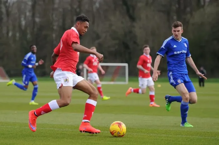 Framed Print : Bristol City's Marley Bishop Charges Forward Against Ipswich Town U21s Framed Print : Bristol City's Marley Bishop Charges Forward Against Ipswich Town U21s