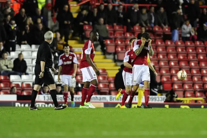 Framed Print : Bristol City's Marlon Pack Hides Disappointment as Brentford Take 2-0 Lead