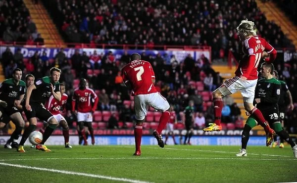Bristol City's Martyn Woolford Narrowly Misses Goal vs. Nottingham Forest (17 / 12 / 2011, Championship)