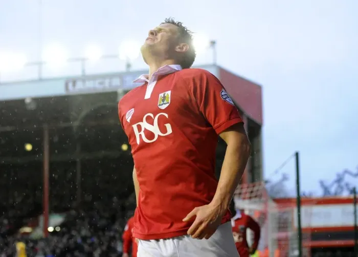 Framed Print : Bristol City's Matt Smith Euphorically Celebrates Goal Against Yeovil Town in Sky Bet League One at Ashton Gate Framed Print : Bristol City's Matt Smith Euphorically Celebrates Goal Against Yeovil Town in Sky Bet League One at Ashton Gate