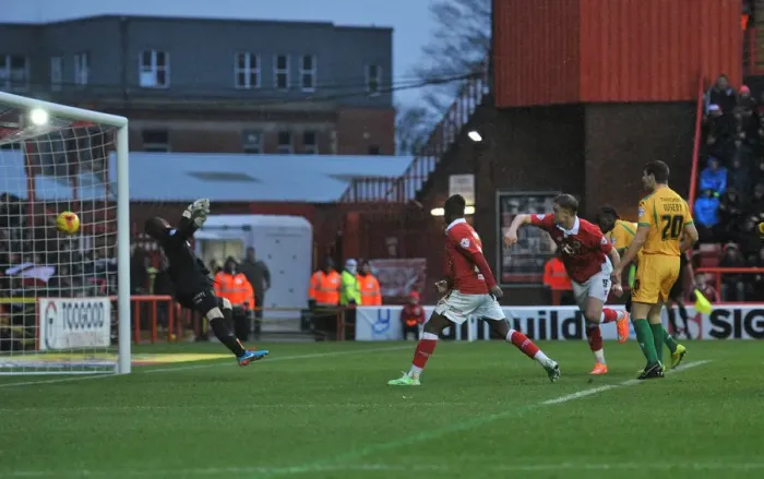 Framed Print : Bristol City's Matt Smith Scores Opening Goal Against Yeovil Town at Ashton Gate, Sky Bet League One