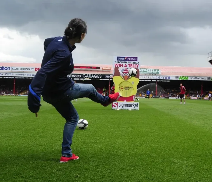 Framed Print : Bristol City's Natalia Pablos Sanchon Attempts the Through My Belly Challenge at Ashton Gate, 2013 (Bristol City vs Bradford City) Framed Print : Bristol City's Natalia Pablos Sanchon Attempts the Through My Belly Challenge at Ashton Gate, 2013 (Bristol City vs Bradford City)