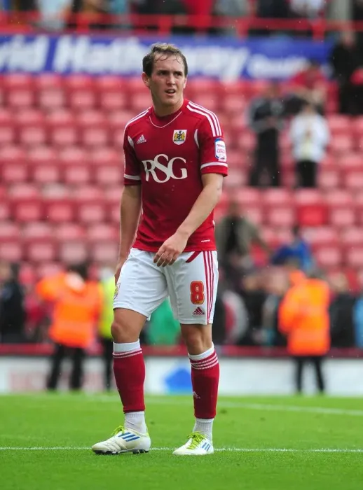 Framed Print : Bristol City's Neil Kilkenny in Action Against Brighton in Championship Clash (Sept 10, 2011) - Editorial Use Only Framed Print : Bristol City's Neil Kilkenny in Action Against Brighton in Championship Clash (Sept 10, 2011) - Editorial Use Only