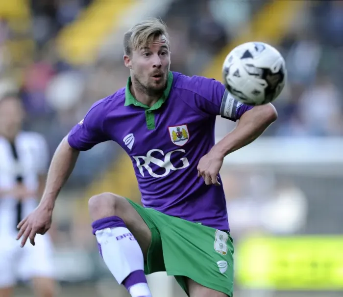 Framed Print : Bristol City's New Captain Wade Elliott Leads the Team against Notts County, Sky Bet League One, 2014 Framed Print : Bristol City's New Captain Wade Elliott Leads the Team against Notts County, Sky Bet League One, 2014
