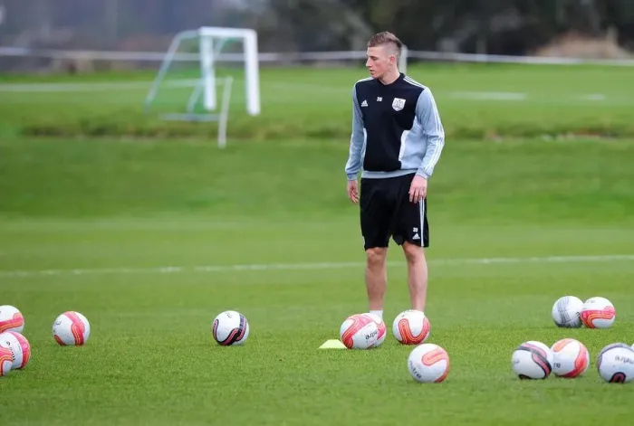 Framed Print : Bristol City's New Signing Chris Wood Joins Team Training (January 2012)