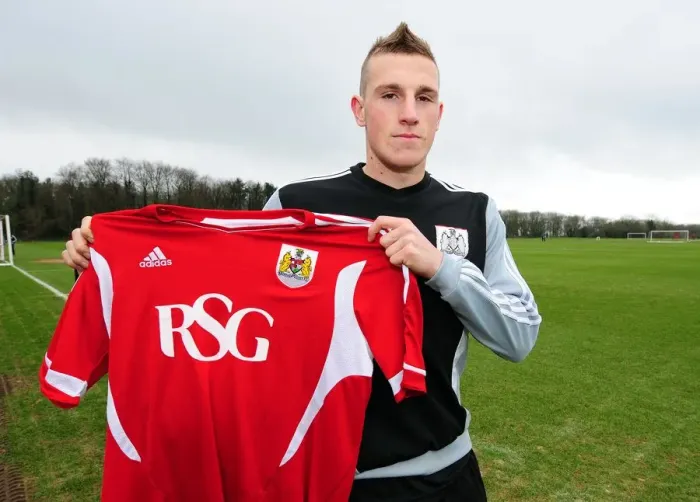Framed Print : Bristol City's New Signing Chris Wood Training Ahead of Debut