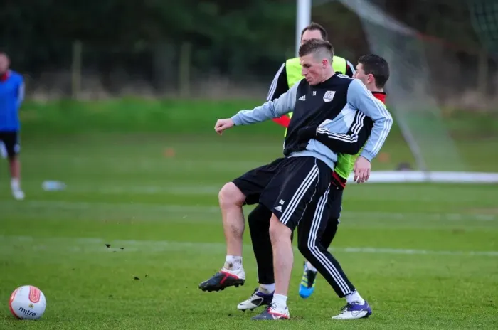 Framed Print : Bristol City's New Signing Chris Wood Trains with the Team