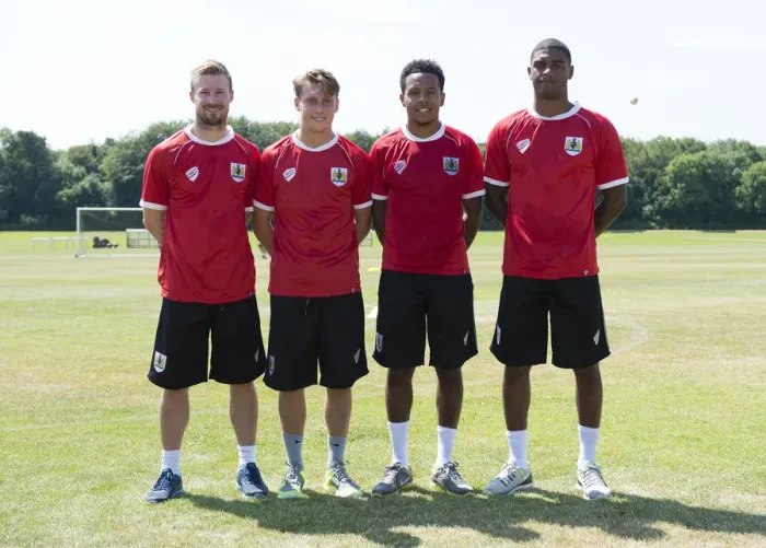 Framed Print : Bristol City's New Signings Kick-Start Pre-Season Training (July 2014) Framed Print : Bristol City's New Signings Kick-Start Pre-Season Training (July 2014)