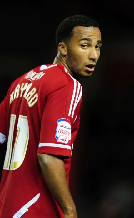 Framed Print : Bristol City's Nicky Maynard in Action Against Reading in Championship Match at Ashton Gate Stadium (September 27, 2011): Editorial Football Image Framed Print : Bristol City's Nicky Maynard in Action Against Reading in Championship Match at Ashton Gate Stadium (September 27, 2011): Editorial Football Image