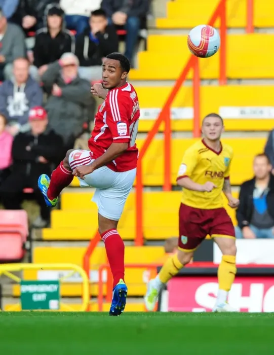 Framed Print : Bristol City's Nicky Maynard in Championship Clash Against Burnley - 05 / 11 / 2011 (Editorial Use Only) Framed Print : Bristol City's Nicky Maynard in Championship Clash Against Burnley - 05 / 11 / 2011 (Editorial Use Only)