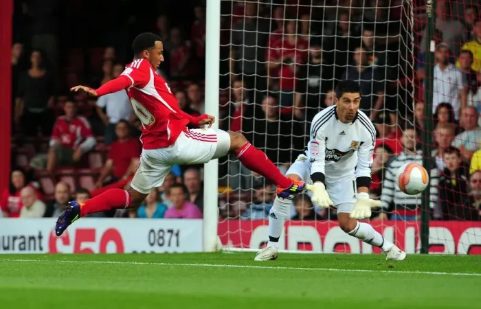 Framed Print : Bristol City's Nicky Maynard Denied by Hull City's Adriano Basso in Championship Match, 24 / 09 / 2011 Framed Print : Bristol City's Nicky Maynard Denied by Hull City's Adriano Basso in Championship Match, 24 / 09 / 2011