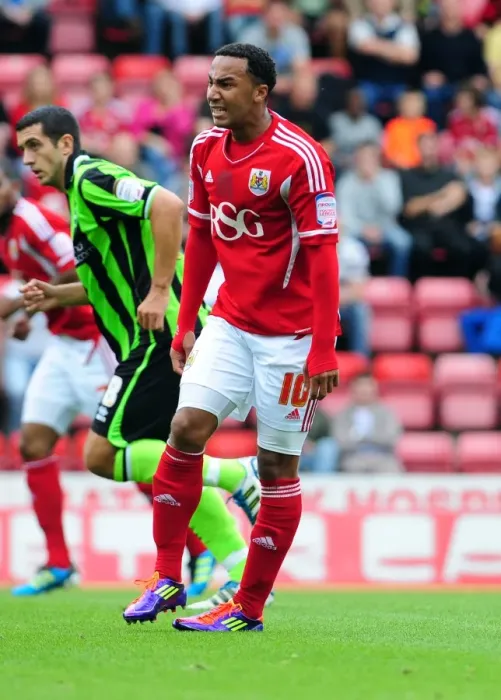Framed Print : Bristol City's Nicky Maynard Displays Frustration During Championship Match vs. Brighton (10-09-2011) Framed Print : Bristol City's Nicky Maynard Displays Frustration During Championship Match vs. Brighton (10-09-2011)