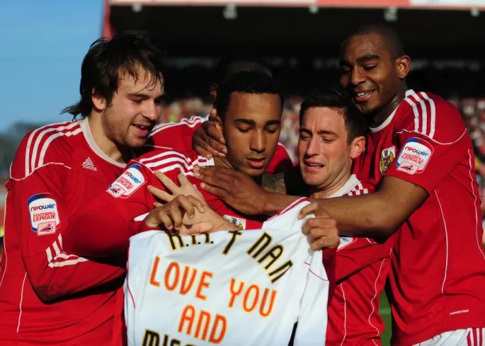 Framed Print : Bristol City's Nicky Maynard Doubles the Score: Thrilling Championship Clash vs. Burnley (19-03-2011) Framed Print : Bristol City's Nicky Maynard Doubles the Score: Thrilling Championship Clash vs. Burnley (19-03-2011)