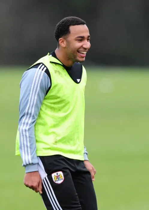 Framed Print : Bristol City's Nicky Maynard in Focus: Training at Memorial Stadium Framed Print : Bristol City's Nicky Maynard in Focus: Training at Memorial Stadium