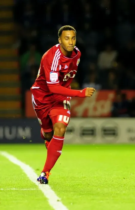 Framed Print : Bristol City's Nicky Maynard Scores Brace in Championship Clash vs. Leicester City - August 6, 2011 Framed Print : Bristol City's Nicky Maynard Scores Brace in Championship Clash vs. Leicester City - August 6, 2011