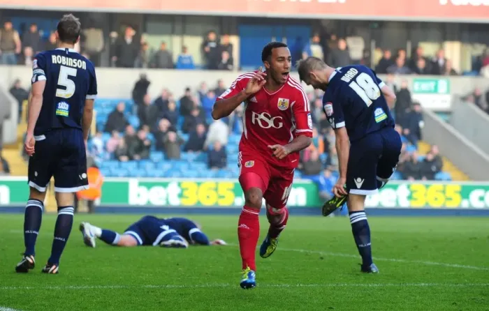Framed Print : Bristol City's Nicky Maynard Scores Double: Millwall vs. Bristol City Championship Clash at Selhurst Park (11-11-2011)