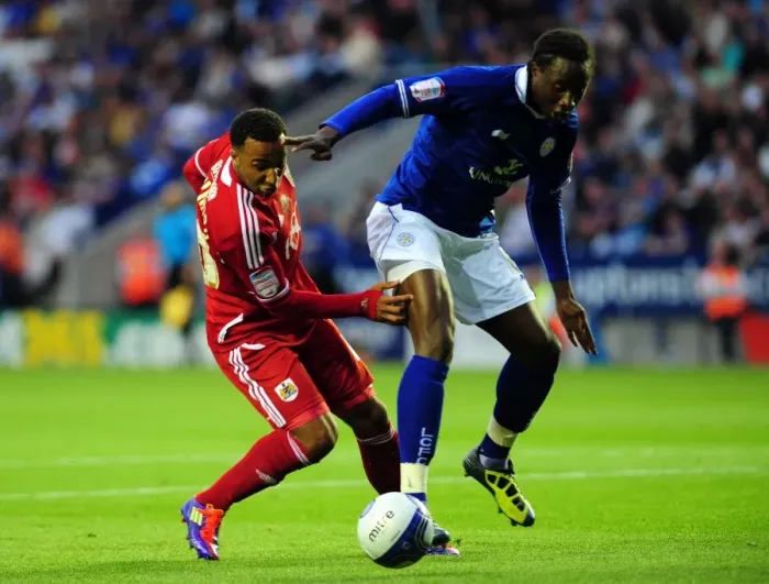 Framed Print : Bristol City's Nicky Maynard vs. Leicester City's Souleymane Bamba: Championship Clash at King Power Stadium (17th August 2011)