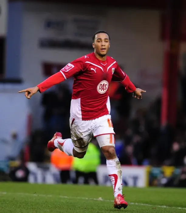 Framed Print : Bristol City's Nicky Maynard's Thrilling Goal Celebration vs. Newcastle United (Championship 2010)