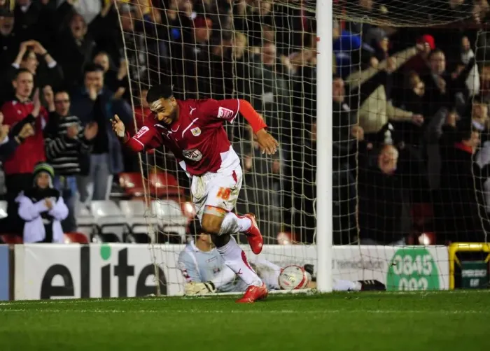 Framed Print : Bristol City's Nicky Maynard's Thrilling Goal Celebration vs Barnsley (Championship, 23 / 03 / 2010) Framed Print : Bristol City's Nicky Maynard's Thrilling Goal Celebration vs Barnsley (Championship, 23 / 03 / 2010)